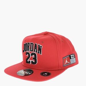 AIR JORDAN SOLID COLOR CAP WITH EMBOSSED LOGO